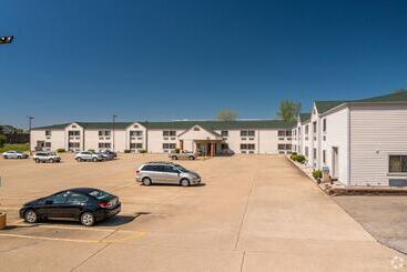 هتل Baymont By Wyndham Decatur