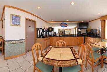 هتل Baymont By Wyndham Decatur