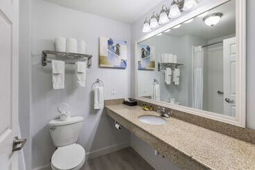 هتل Best Western Plus Midamerica