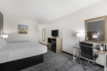 هتل Best Western Plus Midamerica