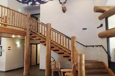 فندق Cody Legacy Inn & Suites
