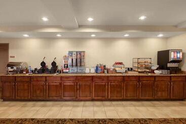 هتل Country Inn & Suites By Radisson, Doswell Kings Dominion , Va