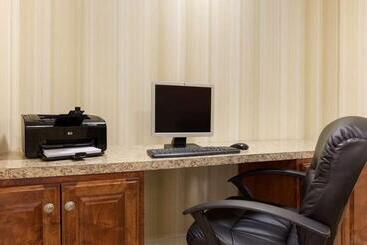هتل Country Inn & Suites By Radisson, Doswell Kings Dominion , Va