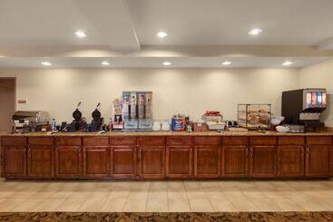 هتل Country Inn & Suites By Radisson, Doswell Kings Dominion , Va