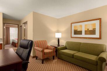 هتل Country Inn & Suites By Radisson, Doswell Kings Dominion , Va