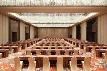 هتل Crowne Plaza Xuzhou Dalong Lake, An Ihg
