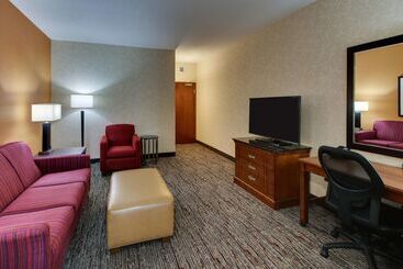 هتل Drury Inn & Suites Meridian