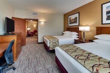 هتل Drury Inn & Suites Meridian