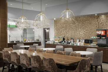 هتل Embassy Suites Atlanta   Kennesaw Town Center
