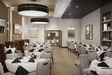هتل Embassy Suites Atlanta   Kennesaw Town Center