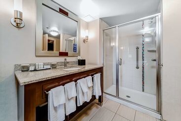 هتل Embassy Suites Atlanta   Kennesaw Town Center