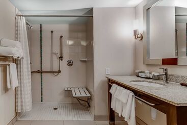هتل Embassy Suites Atlanta   Kennesaw Town Center