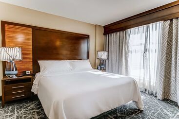 هتل Embassy Suites Atlanta   Kennesaw Town Center
