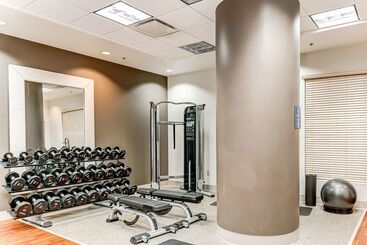 هتل Embassy Suites Atlanta   Kennesaw Town Center