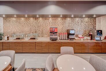 هتل Embassy Suites Atlanta   Kennesaw Town Center