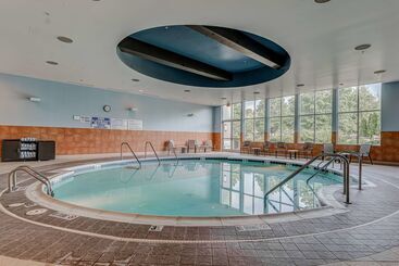 هتل Embassy Suites Atlanta   Kennesaw Town Center