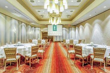 هتل Embassy Suites Atlanta   Kennesaw Town Center