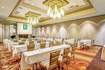 هتل Embassy Suites Atlanta   Kennesaw Town Center