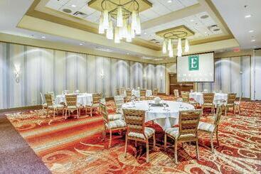 هتل Embassy Suites Atlanta   Kennesaw Town Center
