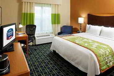هتل Fairfield Inn & Suites By Marriott Cumberland