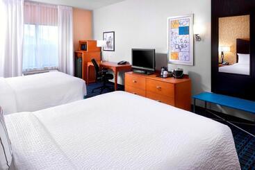 هتل Fairfield Inn & Suites By Marriott Cumberland