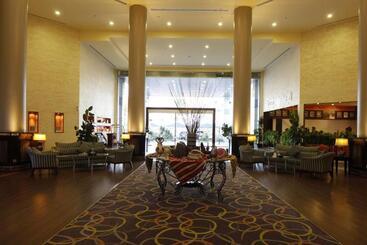 هتل Golden Tulip Hail