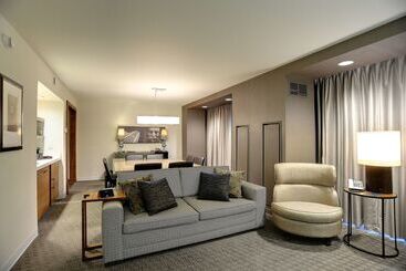 هتل Hilton Columbus Downtown