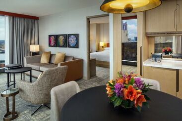 هتل Hilton Columbus Downtown