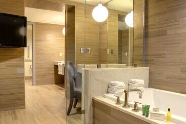 هتل Hilton Columbus Downtown