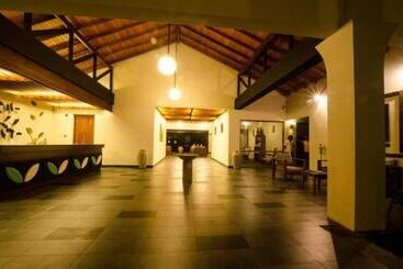 هتل Kamili Beach Villa, Kalutara