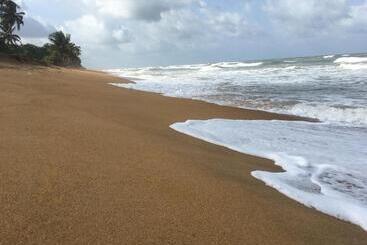 هتل Kamili Beach Villa, Kalutara