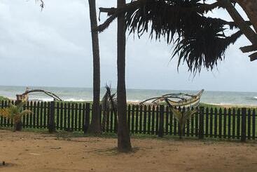 هتل Kamili Beach Villa, Kalutara