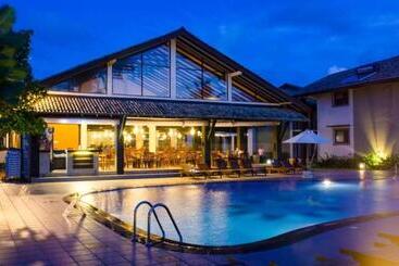 هتل Kamili Beach Villa, Kalutara