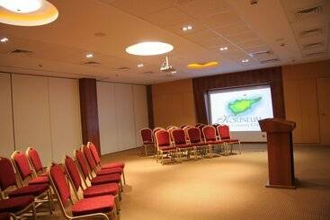 هتل Korineum Golf & Beach Resort