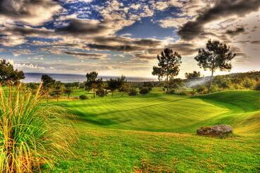 هتل Korineum Golf & Beach Resort