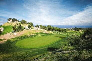 هتل Korineum Golf & Beach Resort
