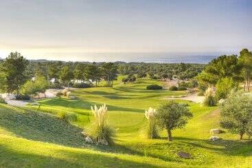 هتل Korineum Golf & Beach Resort