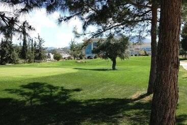 هتل Korineum Golf & Beach Resort