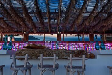 هتل Myconian Utopia Relais & Chateaux