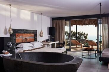هتل Myconian Utopia Relais & Chateaux