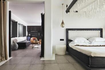 هتل Myconian Utopia Relais & Chateaux