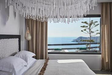 هتل Myconian Utopia Relais & Chateaux