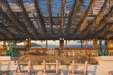 هتل Myconian Utopia Relais & Chateaux