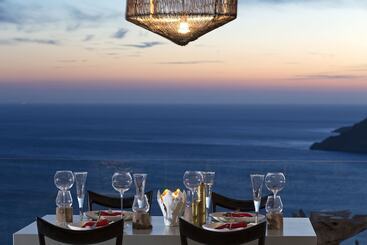 هتل Myconian Utopia Relais & Chateaux