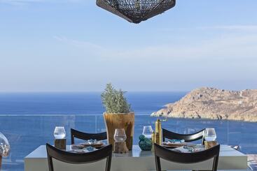 هتل Myconian Utopia Relais & Chateaux