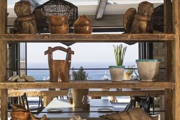 هتل Myconian Utopia Relais & Chateaux