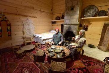 هتل Inan Kardesler