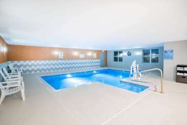 La Quinta By Wyndham Montgomery