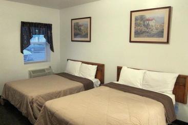Mac's Motel