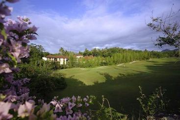 אתר נופש The Cangkringan Jogja Villas & Spa